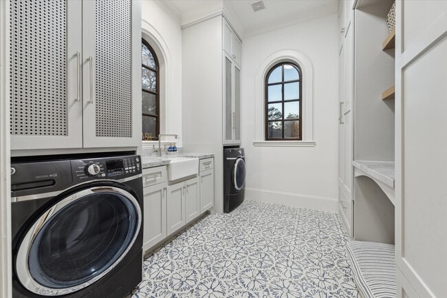 Building Photo - 20 Lacewood Ln