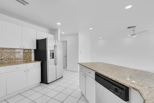 Building Photo - 14358 SW 90th St