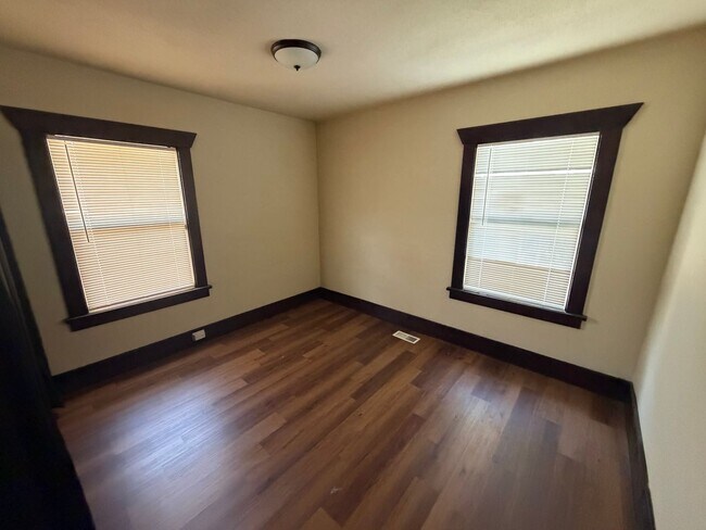 Building Photo - ? RENT SPECIAL — HALF OFF FIRST MONTH’S RENT ? Beautiful 2 bedroom in Lakewood WA - Apply Today!