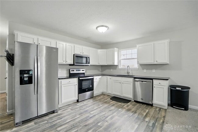 Building Photo - 720 Diamond Loop