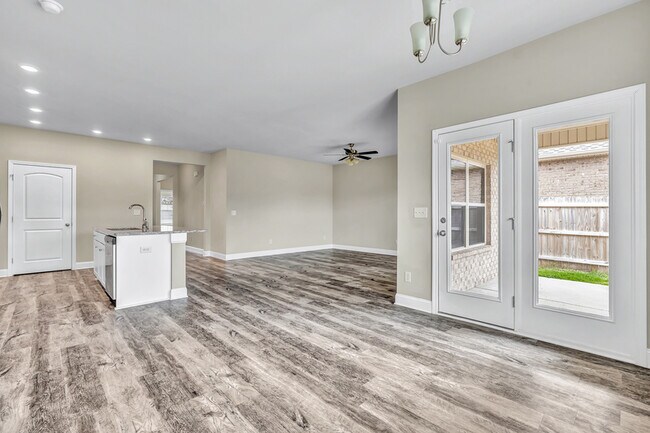 Building Photo - 113 Fourstar Ln