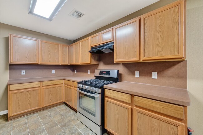 Building Photo - 9219 Pinderfield Ct