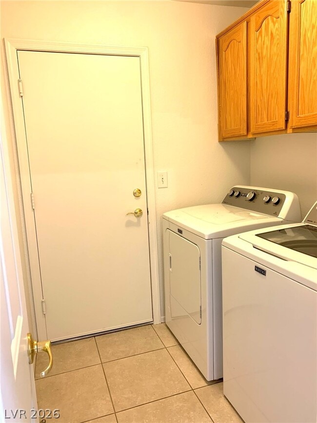 Building Photo - 3821 Bombastic Ct