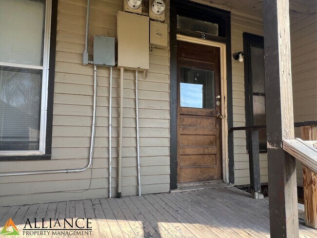 Building Photo - 909 Leavenworth St