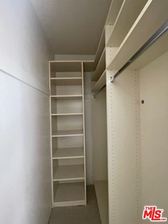 Building Photo - 8967 St Ives Dr