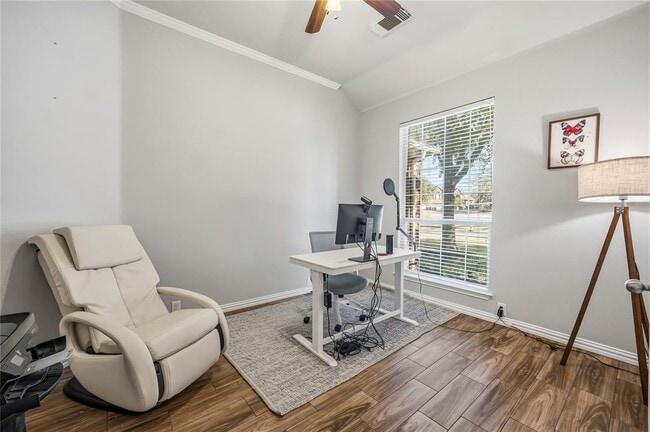 Building Photo - 2112 Bandera Path