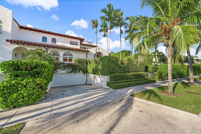 Building Photo - 245 Everglade Ave