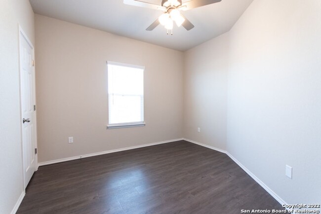 Building Photo - Luxury Duplex - Navarro ISD