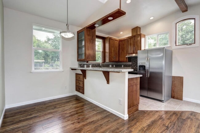 Building Photo - 1 Bed / 1 Bath | Arden-Arcade Anchored Tiny Home Available Now