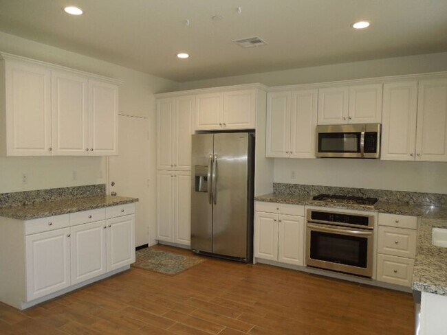 Building Photo - 42640 Indigo Pl