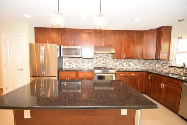 Building Photo - 8434 Bluegate St