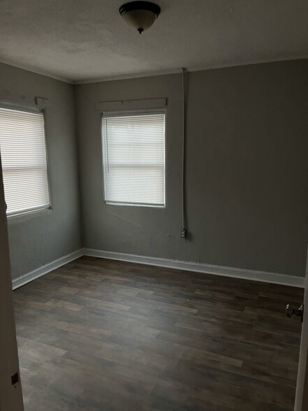 Building Photo - 4268 Marion Ave
