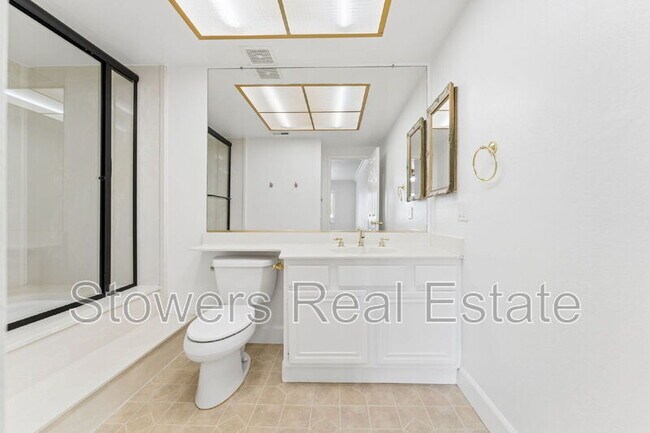 Building Photo - 2406 Talavera Dr