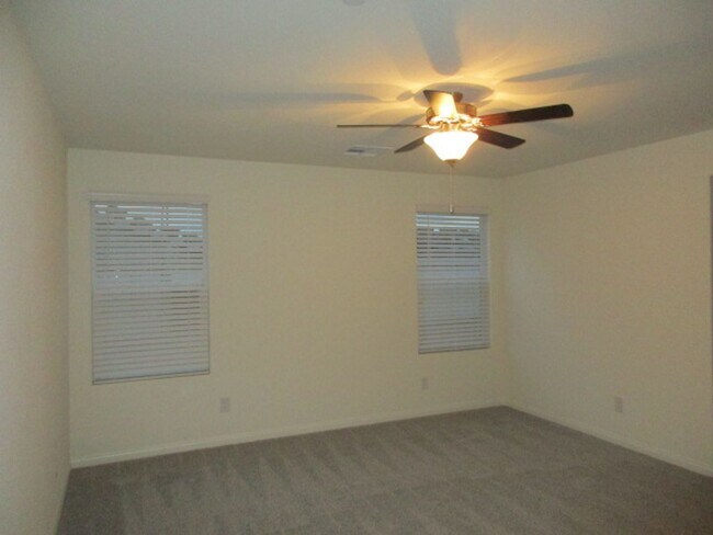 Building Photo - Blue Lark