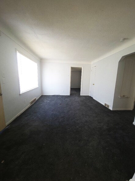 Building Photo - 11700 Engleside St