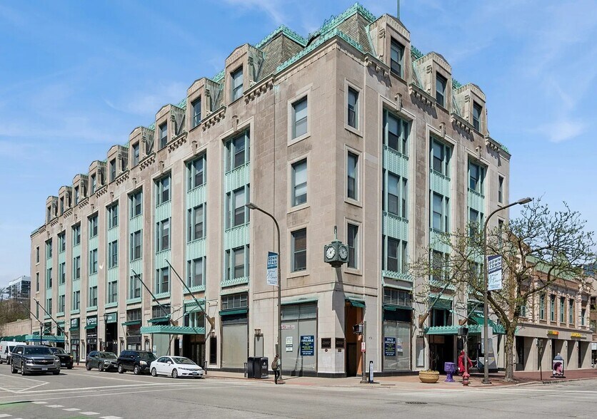 Building Photo - 807 Church St