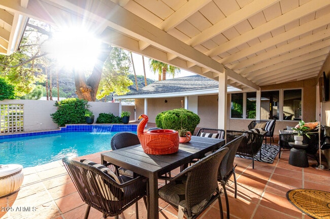 Building Photo - 14425 N Coral Gables Dr