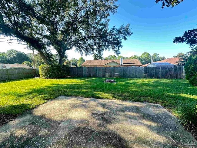 Building Photo - 1301 Little Creek Cir