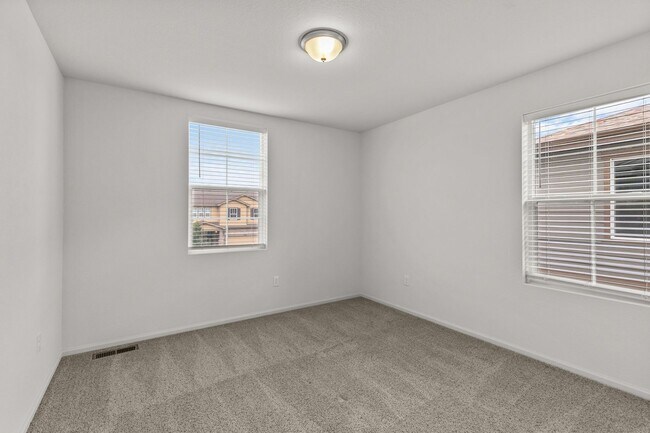 Building Photo - Beautiful 4 Bedroom Home in The Lakes at Centerra | 2,583 Sq. Ft.