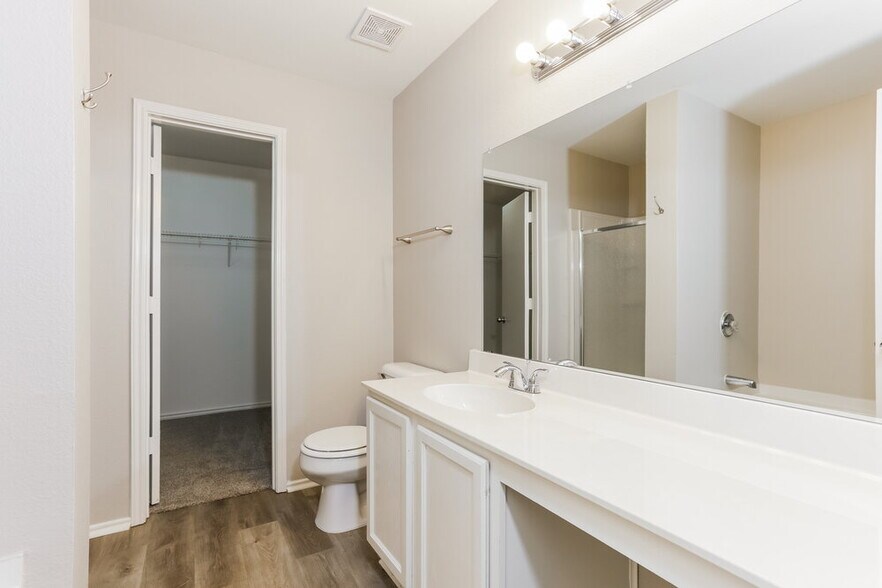 Building Photo - 9205 Cheswick Dr