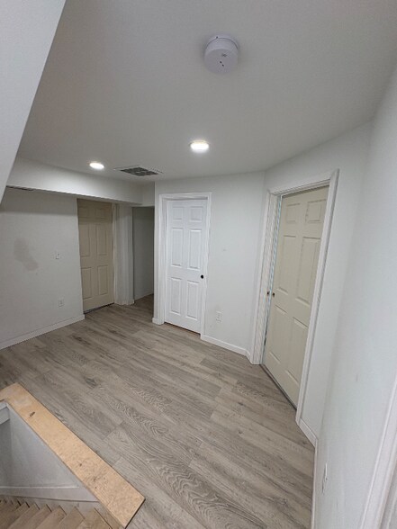 Building Photo - 2104 8th Ave