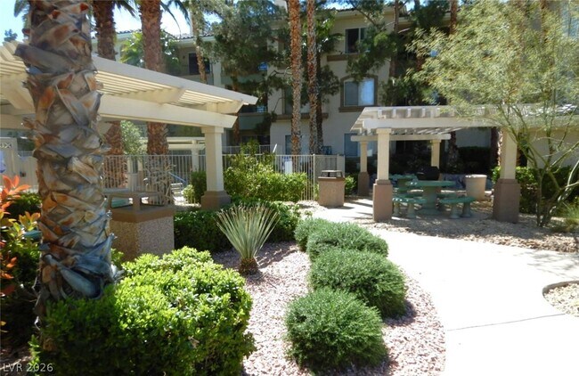 Building Photo - 7143 S Durango Dr