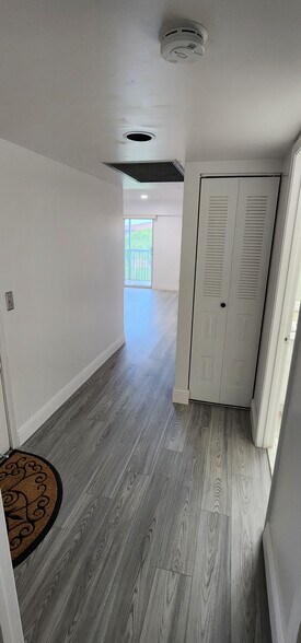 Building Photo - 801 SW 133rd Ter