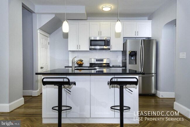 Building Photo - 4707 9th St NW