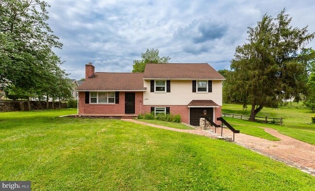 Primary Photo - 3509 Lewis Rd