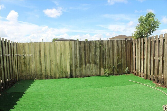 Building Photo - 10937 SW 181st Terrace