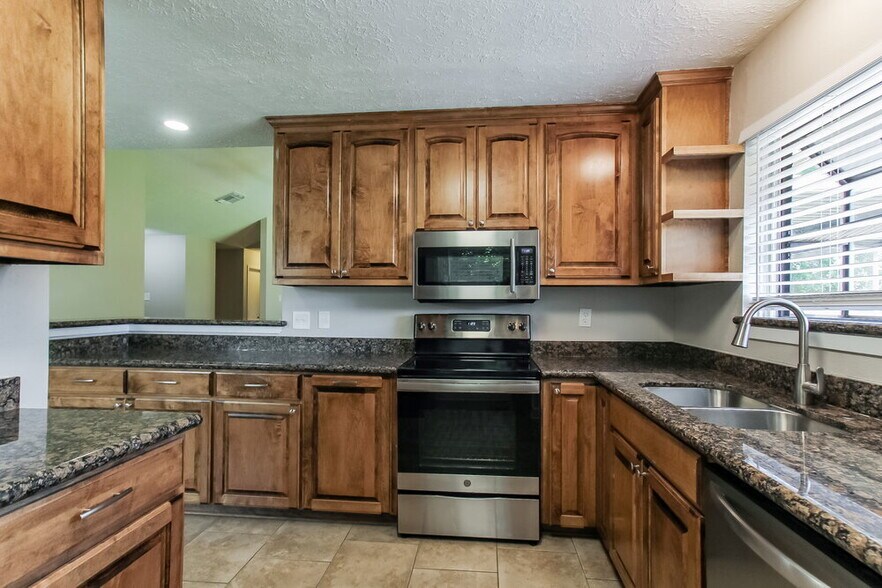 Building Photo - 7526 Shoshone Dr