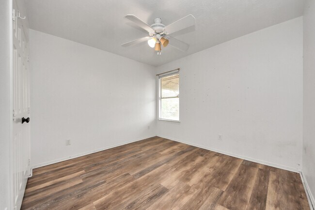 Building Photo - 21019 Stoney Haven Dr