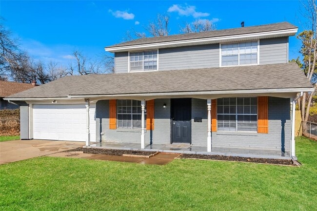 Primary Photo - 929 W Idylwild Dr