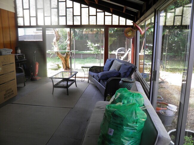 Building Photo - 4034 SE Rex St