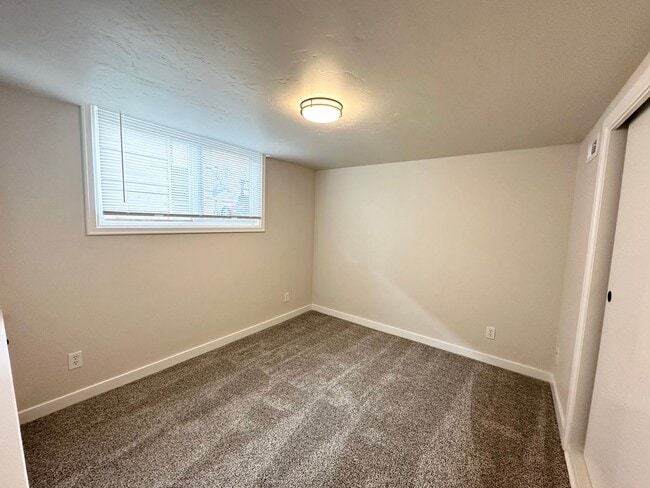 Building Photo - Rent with confidence! Across the street from College of Idaho!