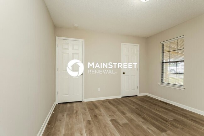 Building Photo - 3 Bedroom Pet-Friendly Home in Gallatin, TN with Main Street Renewal