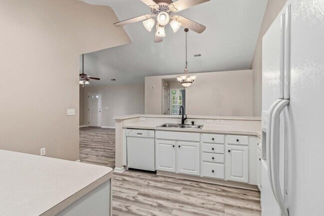 Building Photo - 17106 Harvest Ridge Ln