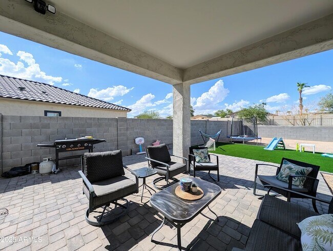 Building Photo - 24458 W Verlea Dr