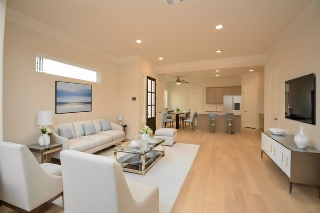 Building Photo - 1847 Sul Ross St