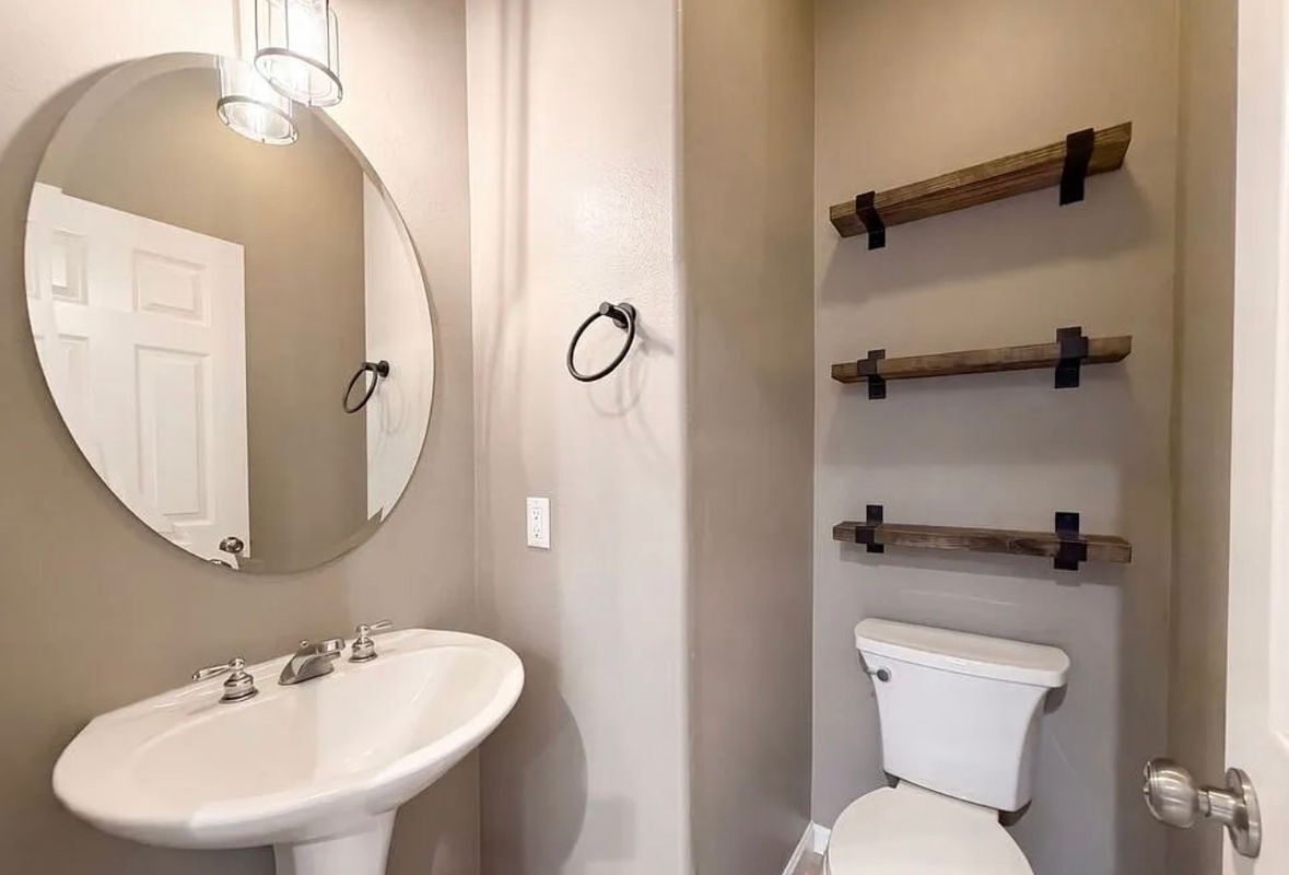 Building Photo - 28441 Silverking Trail