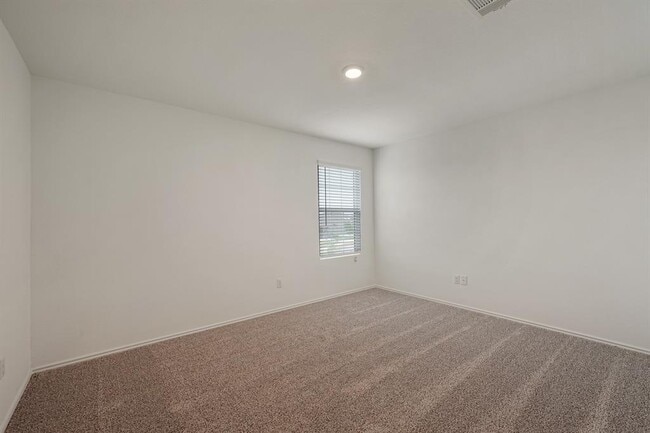 Building Photo - 932 Mallow Rd