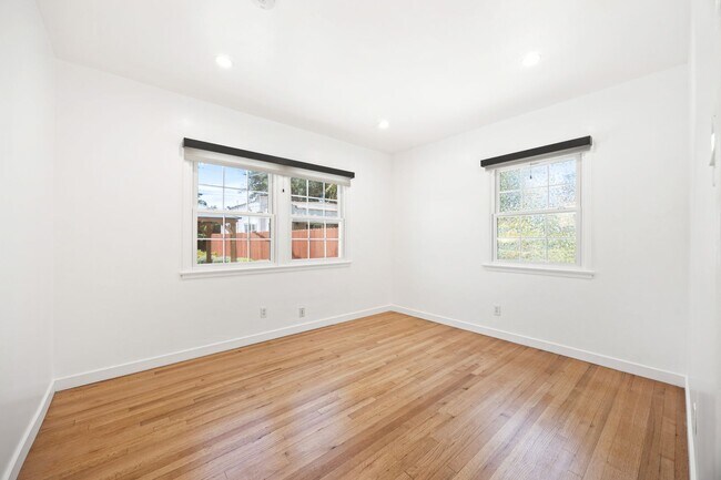 Building Photo - Charming Renovated Pasadena Home with Exceptional Outdoor Space