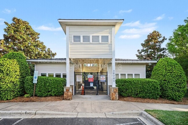 Building Photo - 5518 Stowe Derby Dr