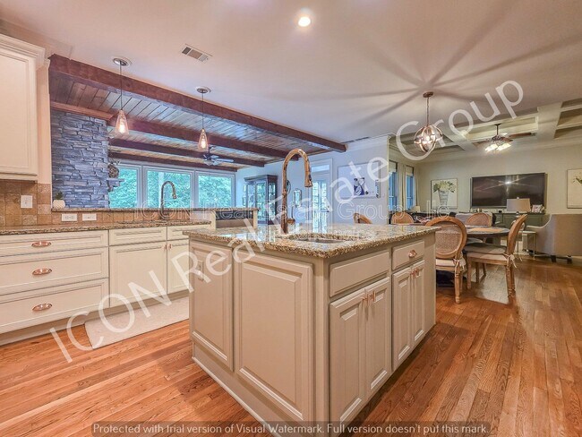 Building Photo - 104 Rock Creek Ln
