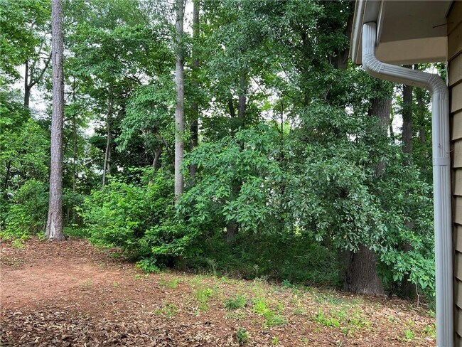 Building Photo - 1717 Wynndowne Trail