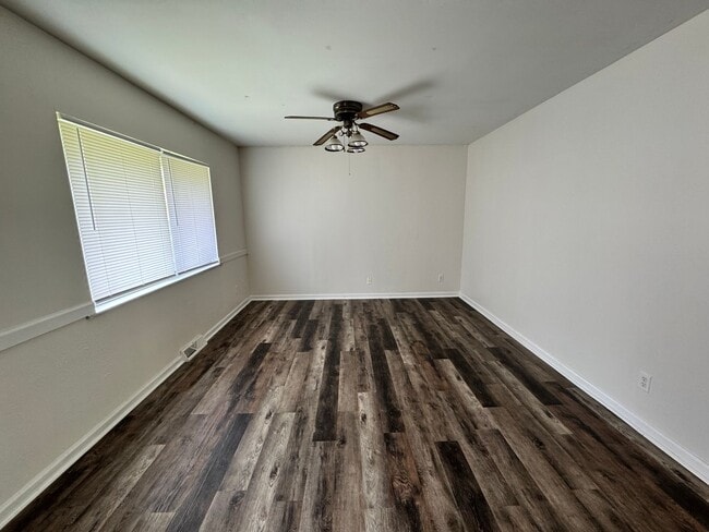 Building Photo - 119 Northlane Dr