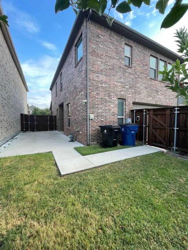Building Photo - 2 story, Corner lot, Frisco ISD