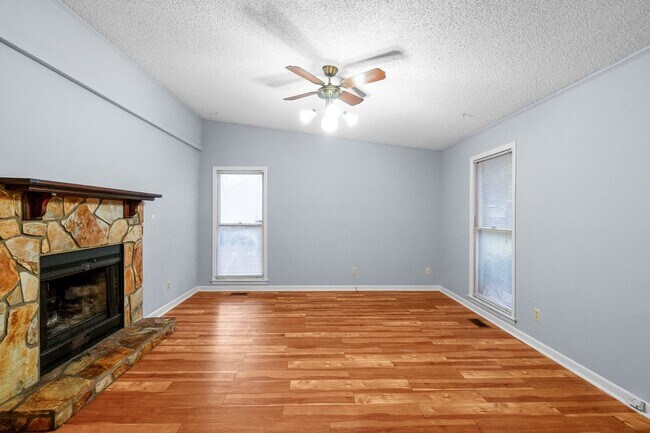Building Photo - Lovely home in Charlotte