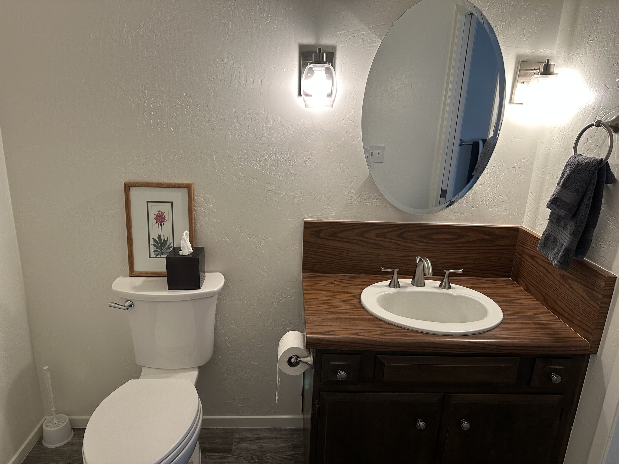 Powder Room - 719 N M St