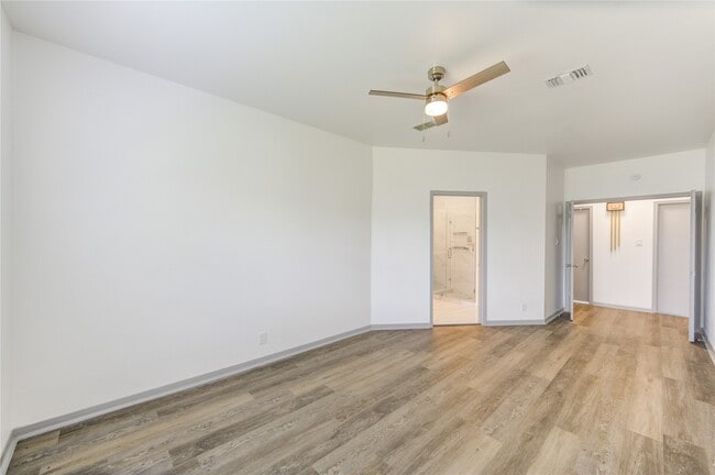 Building Photo - 7109 Kari Ln